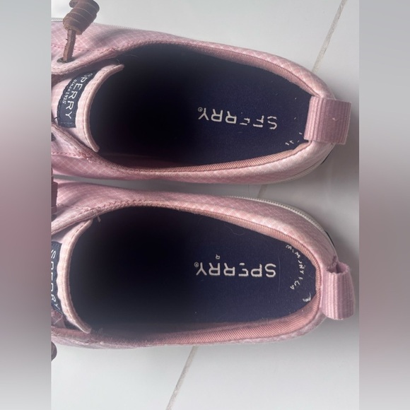 C- Sperry crest vibe Pink Plaid Sneakers size 9.5
Excellent condition - Picture 6 of 9